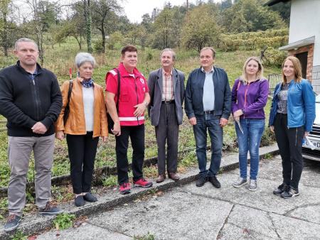 Poveljnik CZ Matjaž Pikl, Dragica Cverle (Karitas), Vlado Marot (Rdeči križ), Zlatko Krivonog, župan Franc Zdolšek, Karmen Krivonog, Tina Rosina